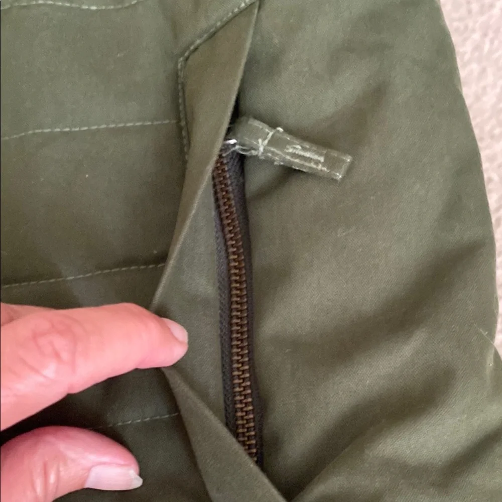 Mountain khakis Jackson hole Wyoming Green Swagger Vest - Picture 3 of 13